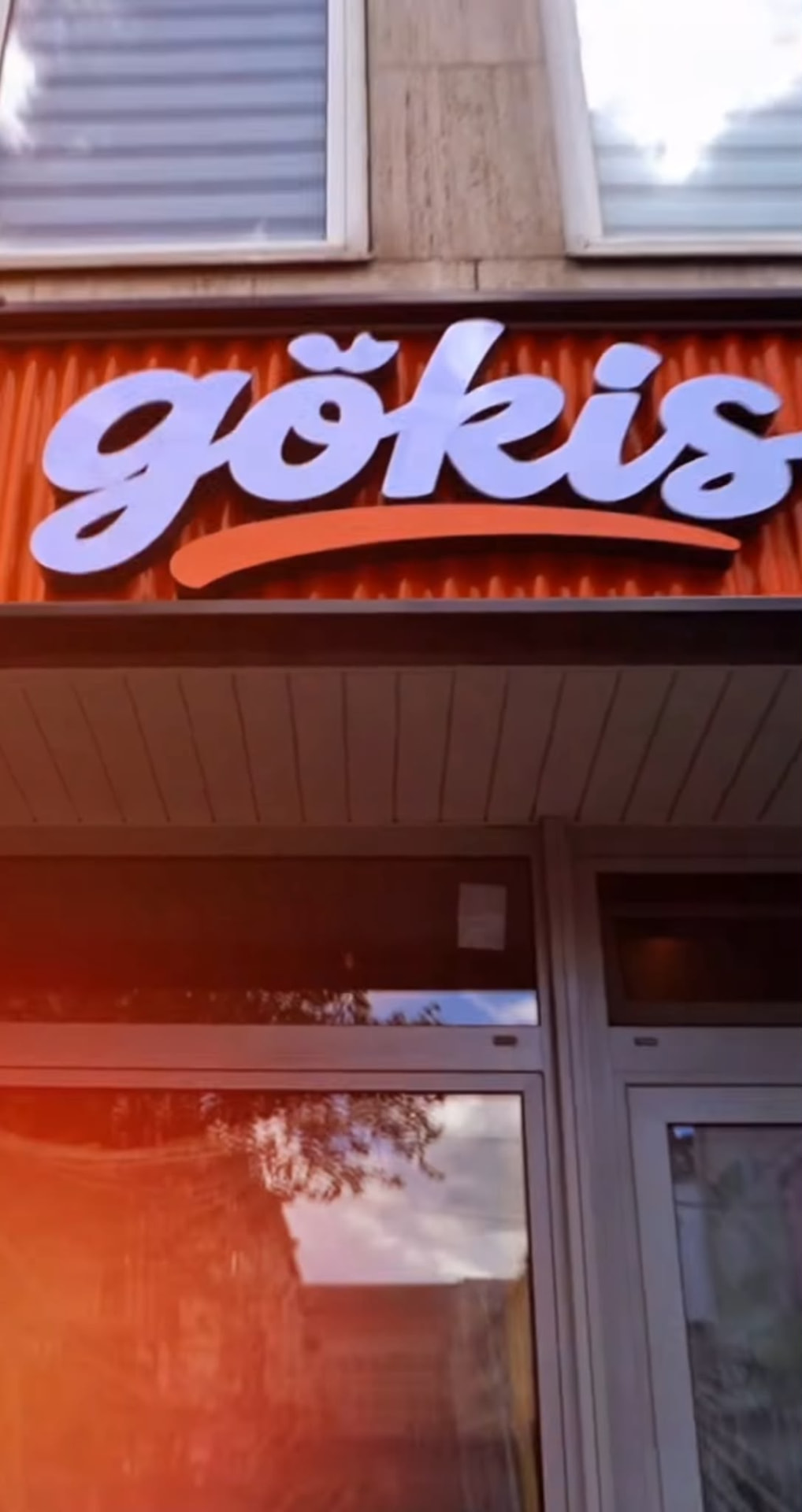 gökis Kassel Ladenschild von außen